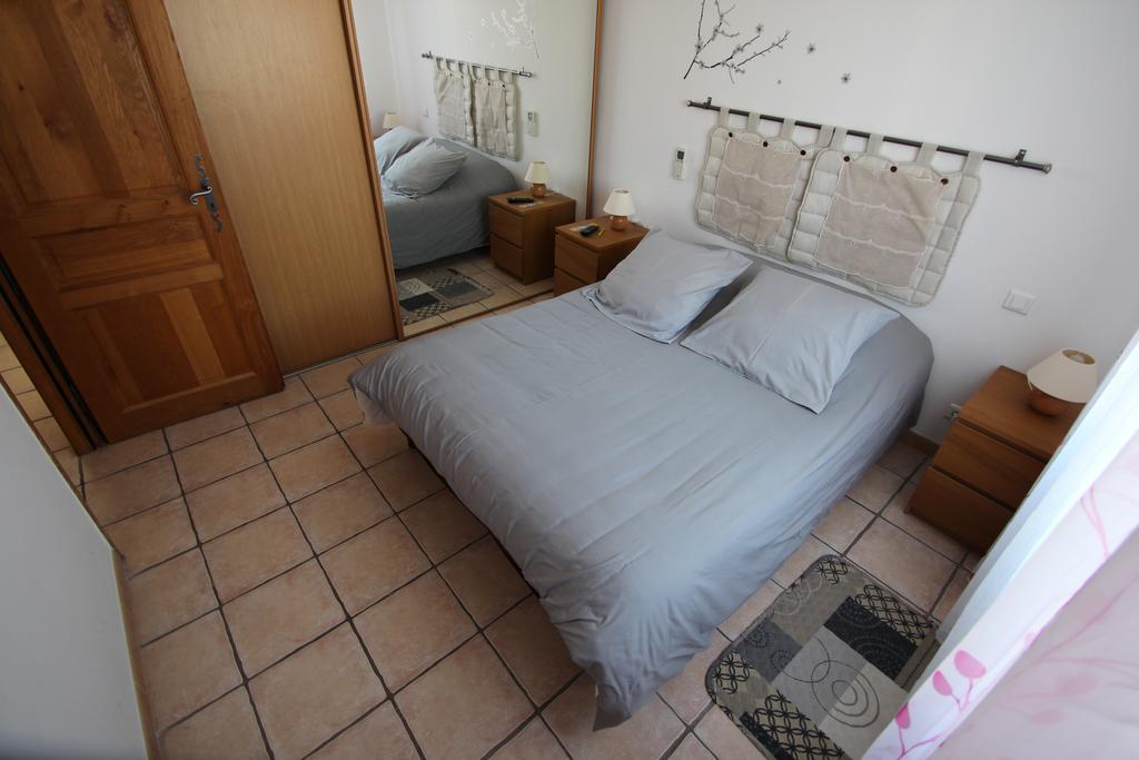 Hotel Et Residence De La Transhumance Saint-Martin-de-Crau Rum bild